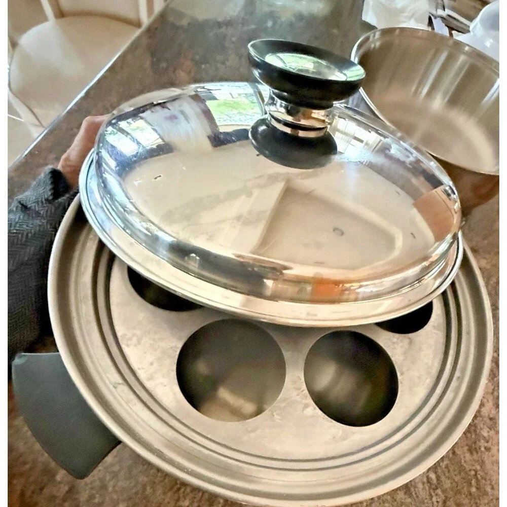 Homemakers insert poaching